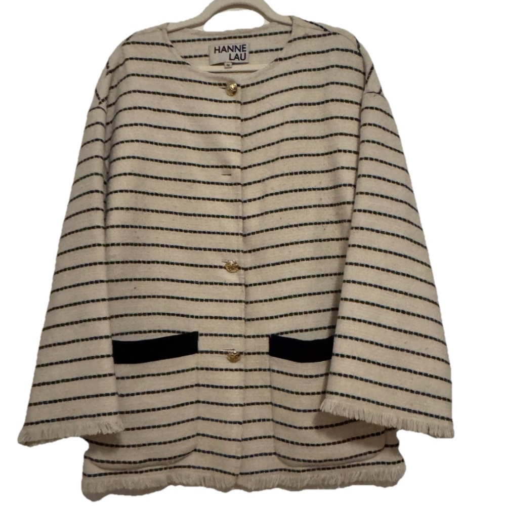 Hanne Lau Wool Medium Blazer Top